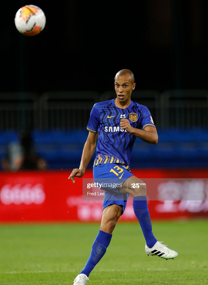 Guangzhou R&F vs Jiangsu Suning, 19h ng&agrave;y 9/8: Nh&acirc;n h&ograve;a thắng địa lợi?