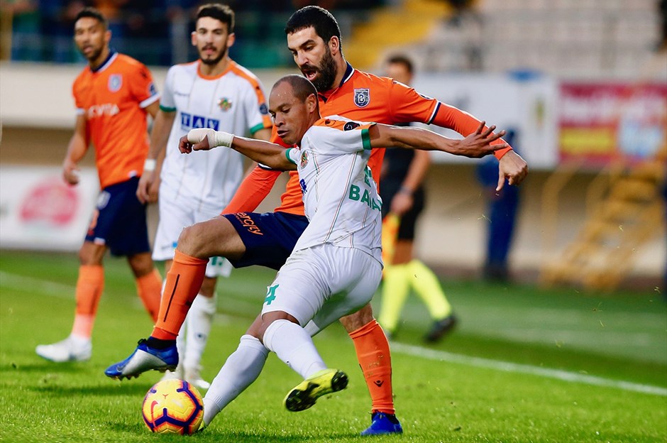 Hatayspor vs Istanbul Basaksehir, 0h ng&agrave;y 15/9: T&aacute;i hiện c&uacute; sốc?