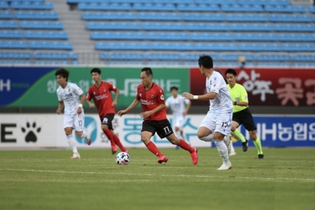 Gwangju FC vs Sangju Sangmu, 18h00 ng&agrave;y 15/9: Kh&ocirc;ng dễ v&agrave;o Top 6