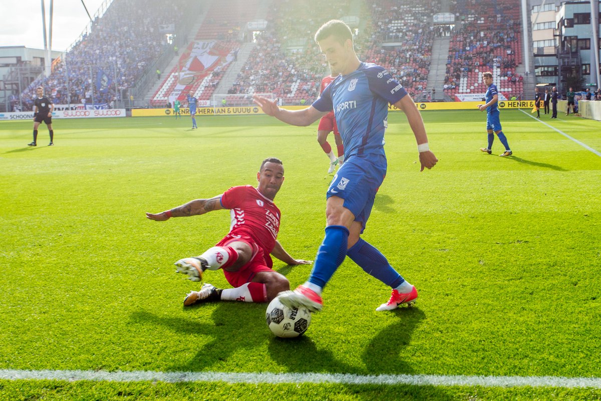 Apollon vs Lech Poznan (23h 23/9): Điểm tựa s&acirc;n nh&agrave;