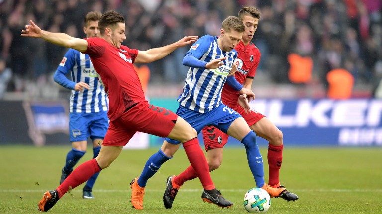Hertha Berlin vs Eintracht Frankfurt (1h30 26/9): Chủ nh&agrave; đ&ograve;i nợ