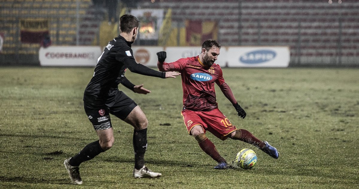 Monza vs Triestina (1h45 30/9): Đối thủ kỵ rơ