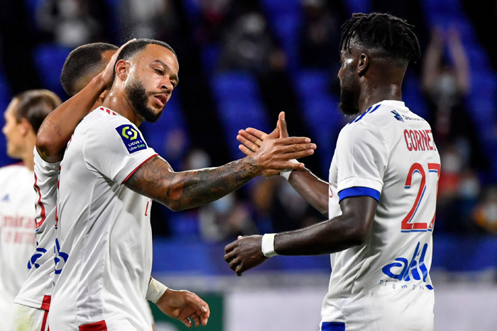 Lyon vs Nimes (2h 19/9): &lsquo;Mồi ngon&rsquo; giải sầu?