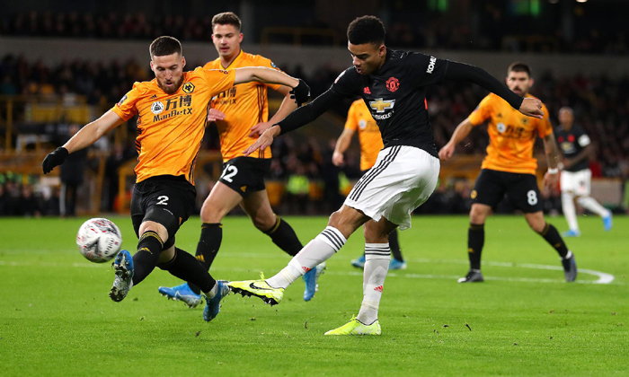 MU vs Wolves (2h45 16/1): Thời cơ ph&aacute; dớp