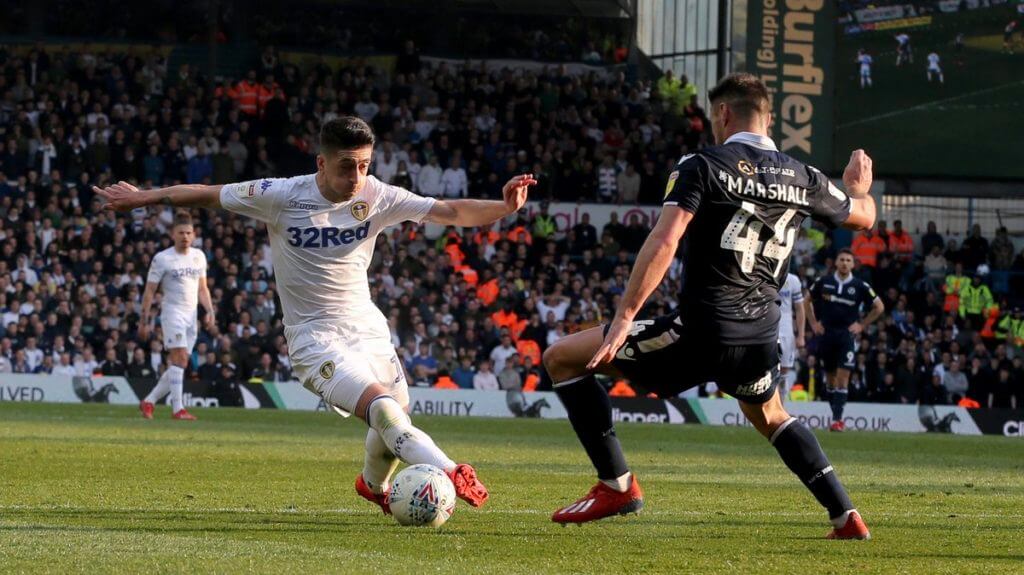 Leeds Utd vs Luton Town, 01h45 ng&agrave;y 1/7: Tăng tốc