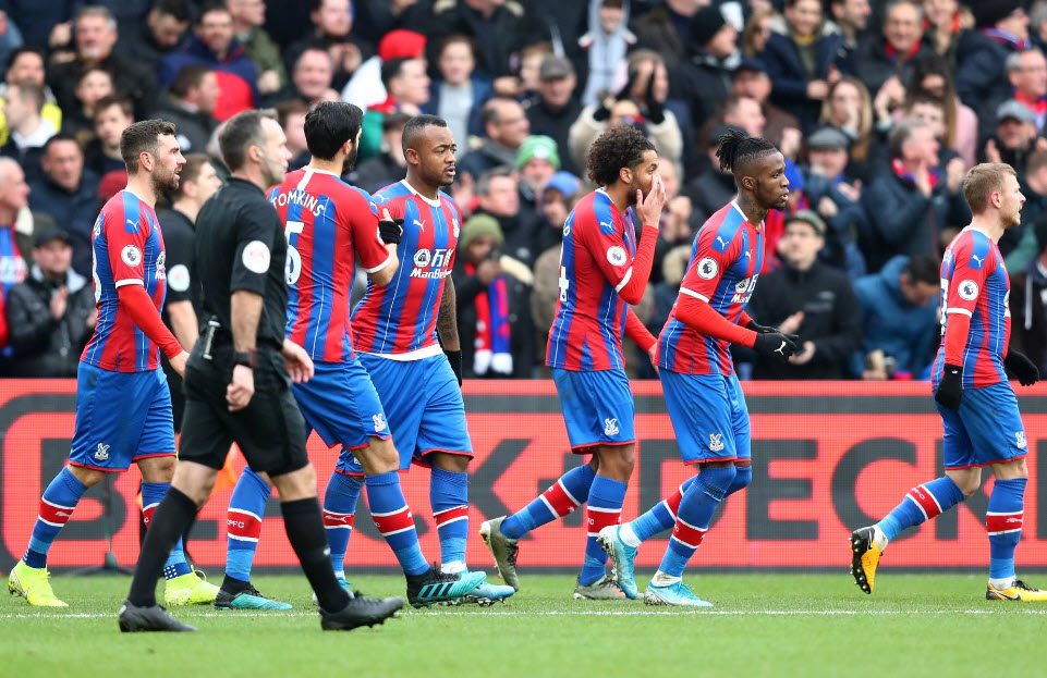 Crystal Palace 1-1 Arsenal: Aubameyang nhận thẻ đỏ, Ph&aacute;o thủ may mắn c&oacute; điểm