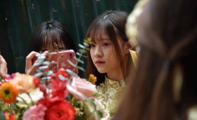 Ch&ugrave;m ảnh: Duy Mạnh, Quỳnh Anh rạng ngời trong lễ ăn hỏi