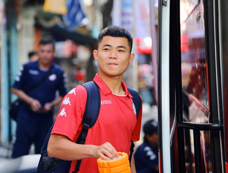 C&ocirc;ng Phượng ủ rũ trong ng&agrave;y hội qu&acirc;n c&ugrave;ng TP HCM