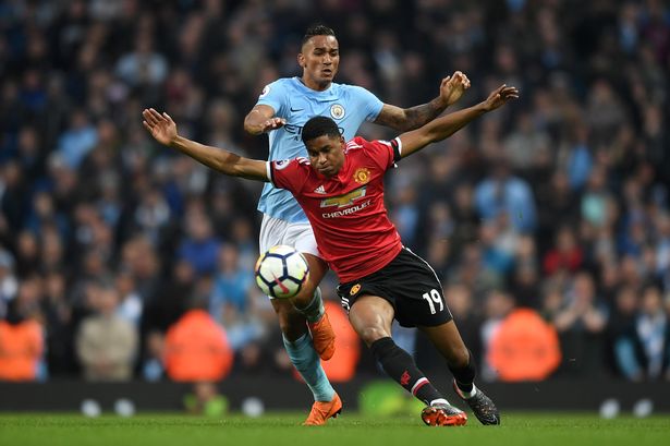 MU vs Man City (3h 8/1): Quỷ đỏ qu&aacute; nhanh, Pep lo nguy hiểm