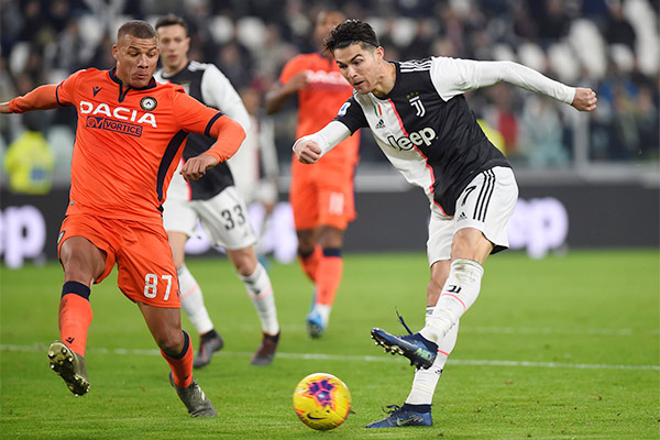 Juventus vs Udinese (2h45 4/1): L&atilde;o b&agrave; ng&agrave;y tr&aacute;i gi&oacute; trở trời