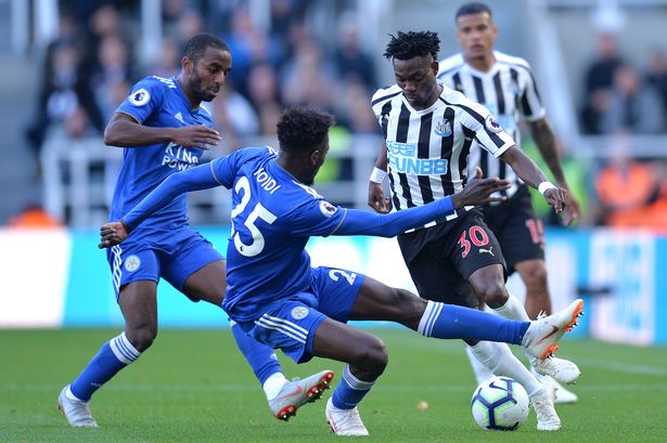 Newcastle vs Leicester (21h15 3/1): Ch&iacute;ch ch&ograve;e l&acirc;m trọng bệnh