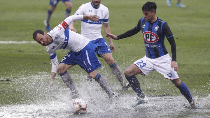 Universidad Catolica vs Huachipato, 5h15 ng&agrave;y 5/1: Ng&ocirc;i đầu lung lay