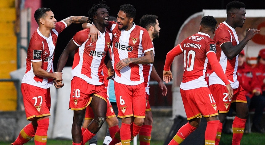 Aves vs Belenenses, 03h15 ng&agrave;y 6/6: Thay đổi lịch sử